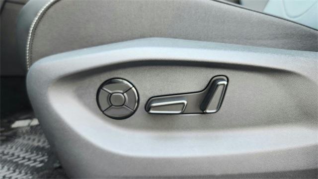 new 2025 Volkswagen Tiguan car, priced at $37,193