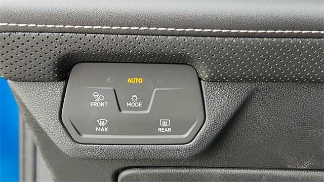 new 2024 Volkswagen Atlas Cross Sport car, priced at $43,273