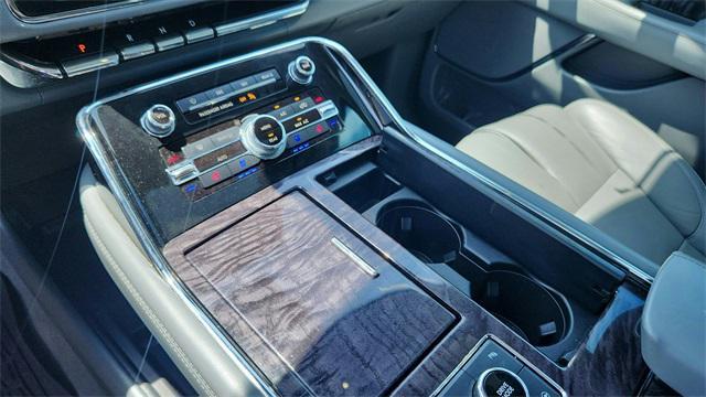 used 2020 Lincoln Navigator car, priced at $38,500