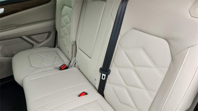 new 2025 Volkswagen Atlas car, priced at $41,382