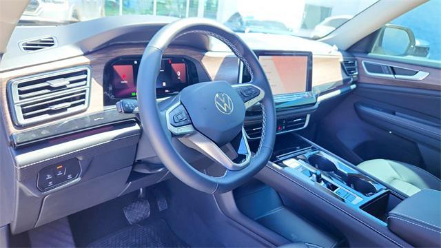 new 2025 Volkswagen Atlas car, priced at $47,899