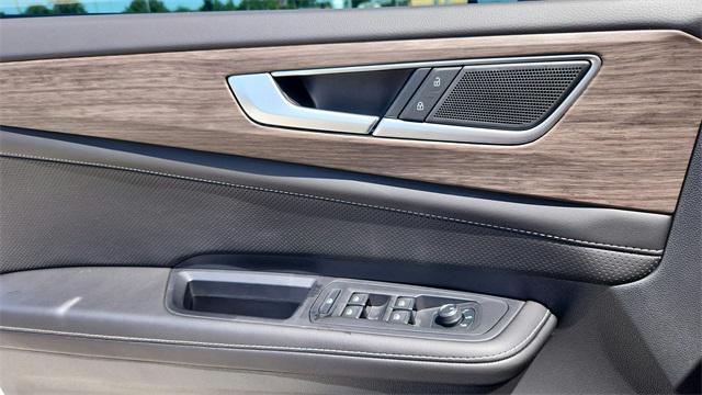new 2025 Volkswagen Atlas car, priced at $45,399