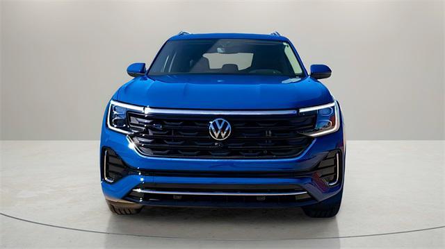 new 2025 Volkswagen Atlas car, priced at $53,555