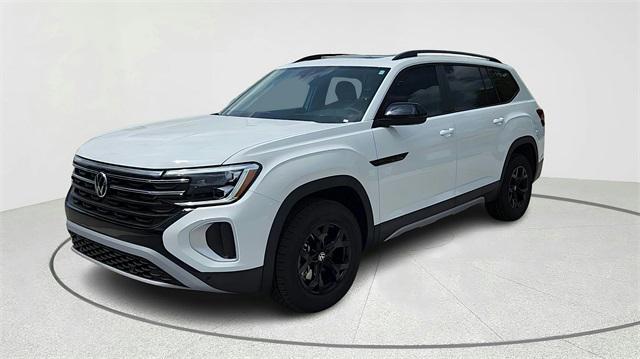 new 2025 Volkswagen Atlas car, priced at $44,675