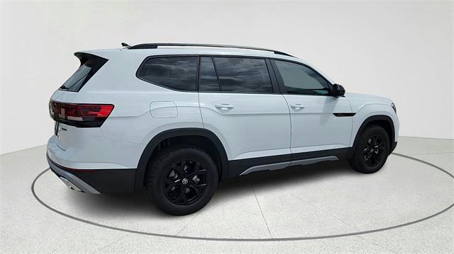 new 2025 Volkswagen Atlas car, priced at $44,675