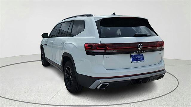 new 2025 Volkswagen Atlas car, priced at $44,675