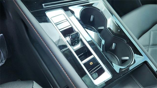 new 2025 Volkswagen Atlas car, priced at $44,675