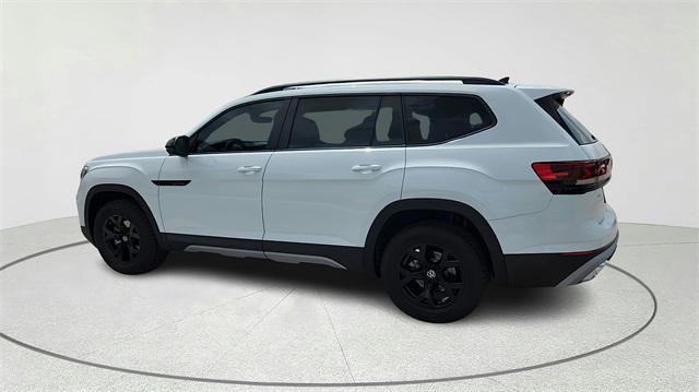 new 2025 Volkswagen Atlas car, priced at $44,675