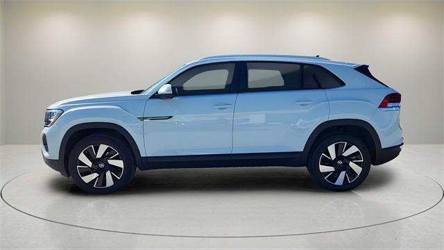 new 2025 Volkswagen Atlas Cross Sport car, priced at $42,000