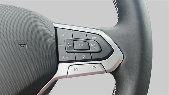 new 2025 Volkswagen Atlas car, priced at $46,607