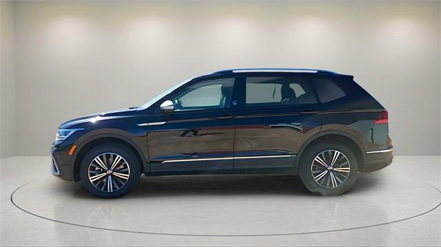 new 2024 Volkswagen Tiguan car, priced at $32,998