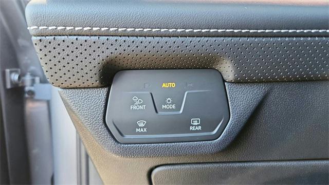 new 2026 Volkswagen Atlas Cross Sport car, priced at $55,931