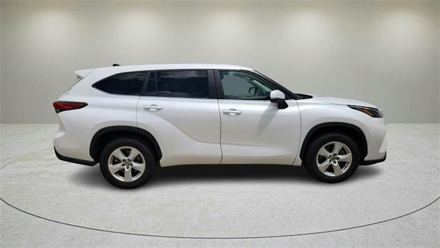 used 2023 Toyota Highlander car, priced at $32,884