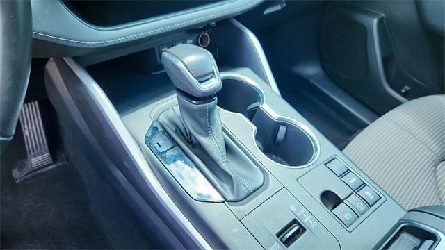 used 2023 Toyota Highlander car, priced at $32,884