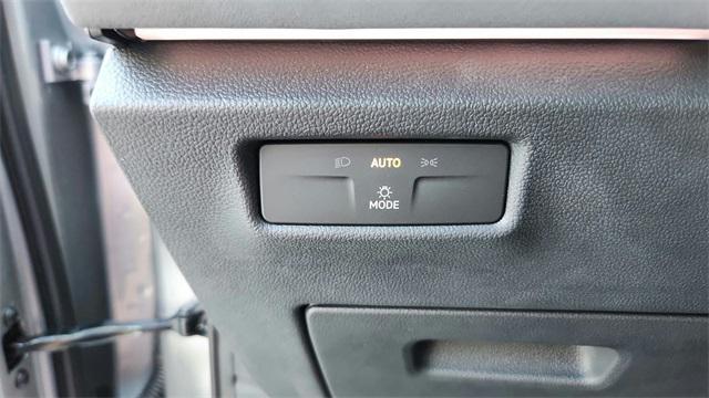 new 2025 Volkswagen Tiguan car, priced at $31,787