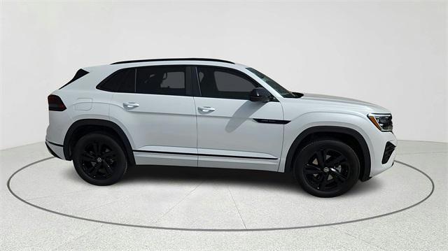 new 2025 Volkswagen Atlas Cross Sport car, priced at $43,359