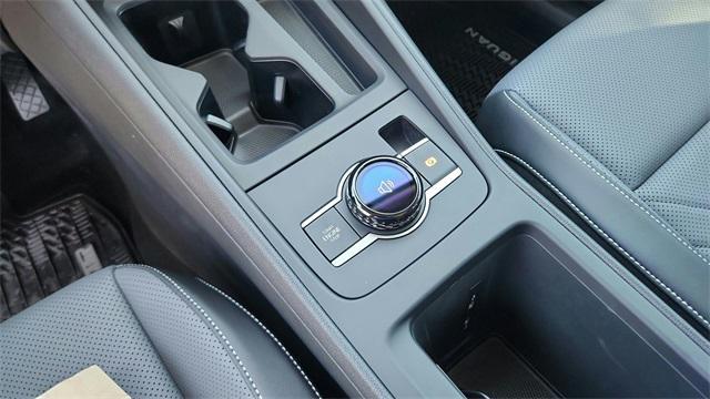new 2025 Volkswagen Tiguan car, priced at $33,714
