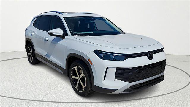 new 2025 Volkswagen Tiguan car, priced at $33,714