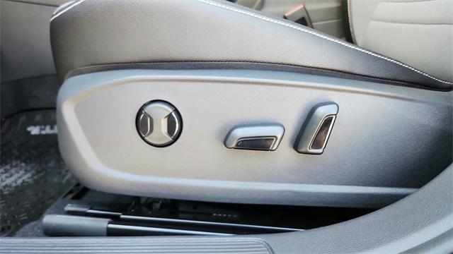 new 2025 Volkswagen Jetta car, priced at $27,530