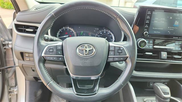 used 2021 Toyota Highlander car, priced at $28,888