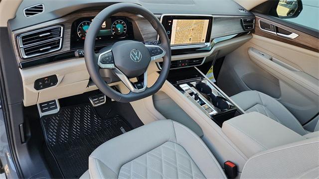 new 2025 Volkswagen Atlas car, priced at $54,333