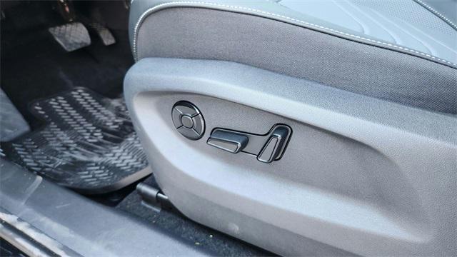 new 2025 Volkswagen Tiguan car, priced at $33,714