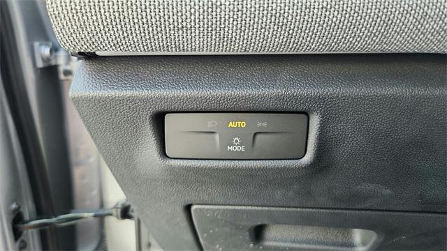 new 2025 Volkswagen Tiguan car, priced at $28,894