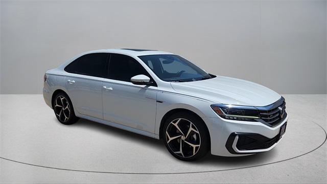 used 2022 Volkswagen Passat car, priced at $21,000