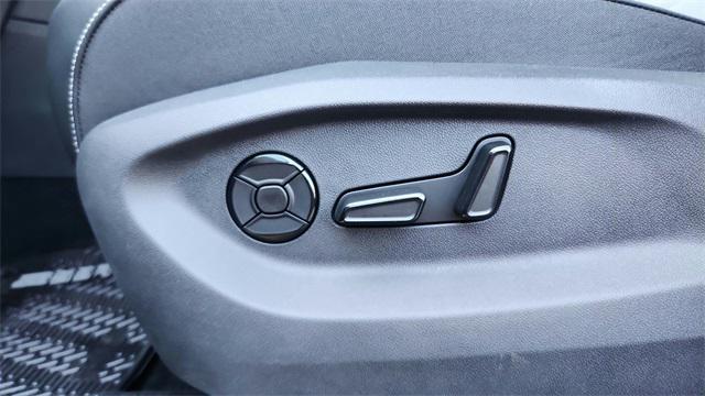 new 2025 Volkswagen Tiguan car, priced at $36,558