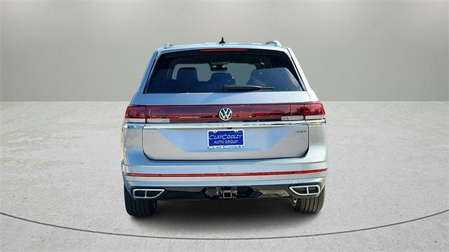 new 2025 Volkswagen Atlas car, priced at $52,333