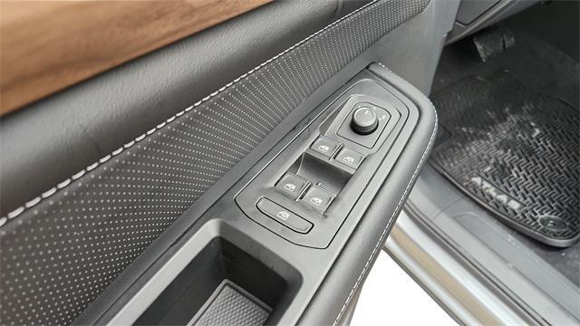 new 2026 Volkswagen Atlas car, priced at $39,886