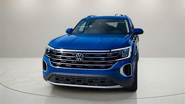 new 2025 Volkswagen Atlas car, priced at $47,700