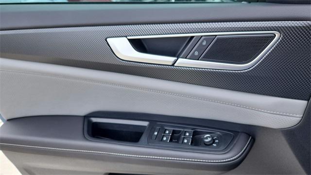new 2025 Volkswagen Atlas Cross Sport car, priced at $47,480