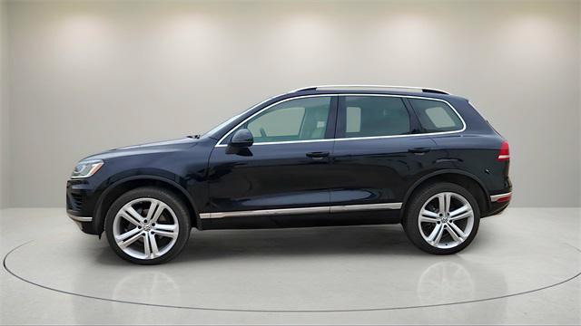 used 2017 Volkswagen Touareg car, priced at $21,282