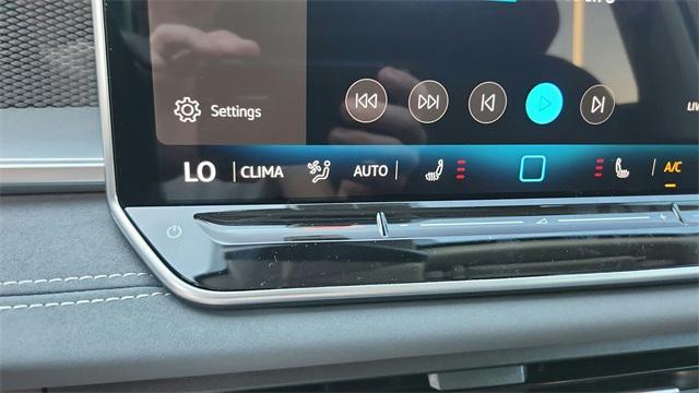 new 2025 Volkswagen Tiguan car, priced at $33,819