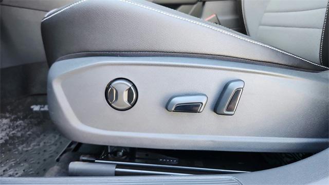 new 2025 Volkswagen Jetta car, priced at $27,104