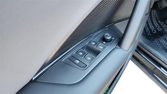 new 2025 Volkswagen Tiguan car, priced at $33,819
