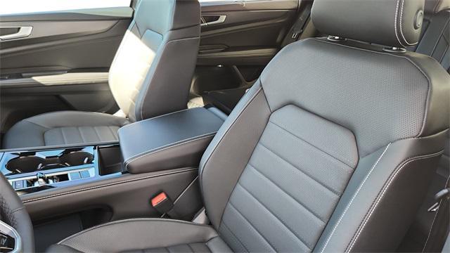 new 2026 Volkswagen Atlas Cross Sport car, priced at $52,371