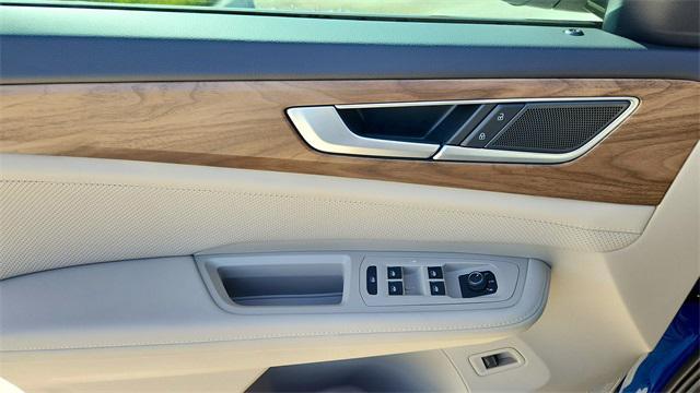 new 2025 Volkswagen Atlas car, priced at $43,012