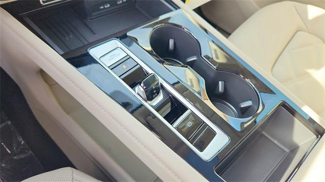 new 2025 Volkswagen Atlas car, priced at $43,012