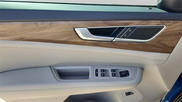 new 2025 Volkswagen Atlas car, priced at $42,012