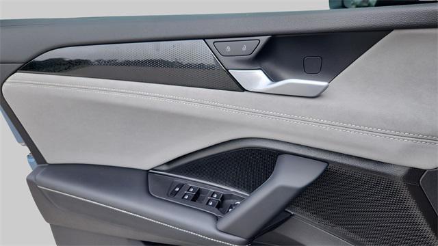 new 2025 Volkswagen Tiguan car, priced at $38,105