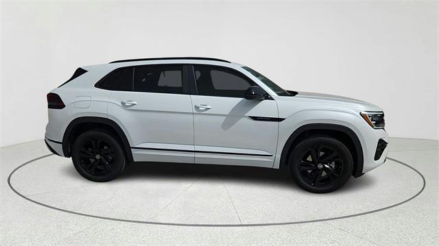 new 2025 Volkswagen Atlas Cross Sport car, priced at $45,900