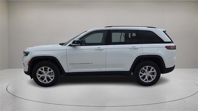 used 2022 Jeep Grand Cherokee car, priced at $33,500