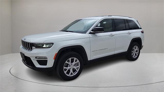 used 2022 Jeep Grand Cherokee car, priced at $33,500