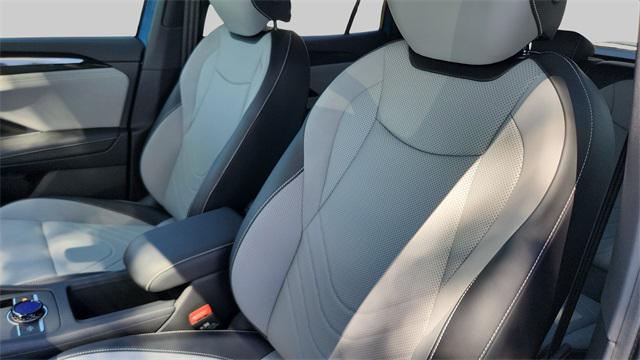 new 2025 Volkswagen Tiguan car, priced at $36,558
