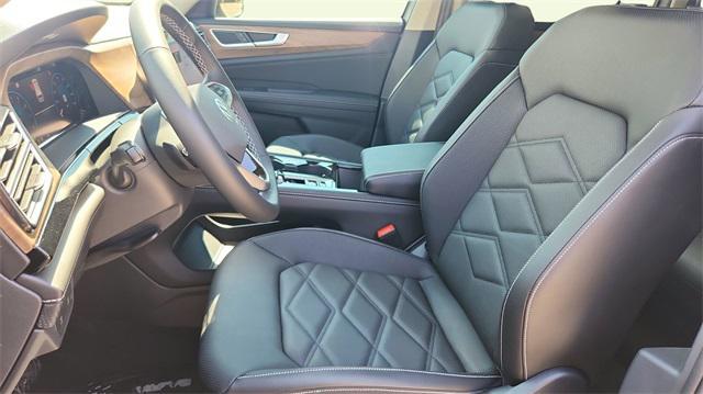 new 2025 Volkswagen Atlas car, priced at $42,414