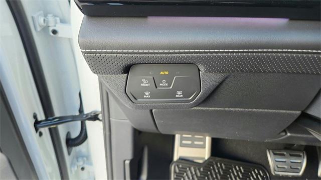 new 2026 Volkswagen Atlas Cross Sport car, priced at $52,826