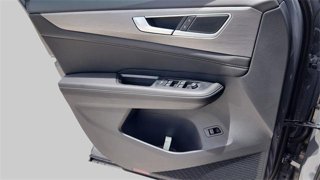 new 2025 Volkswagen Atlas Cross Sport car, priced at $42,169