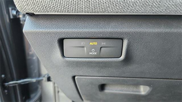 new 2025 Volkswagen Tiguan car, priced at $28,751